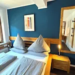Pumpengasse 3*